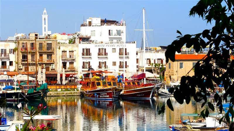 White Pearl Hotel Kyrenia  Bagian luar foto